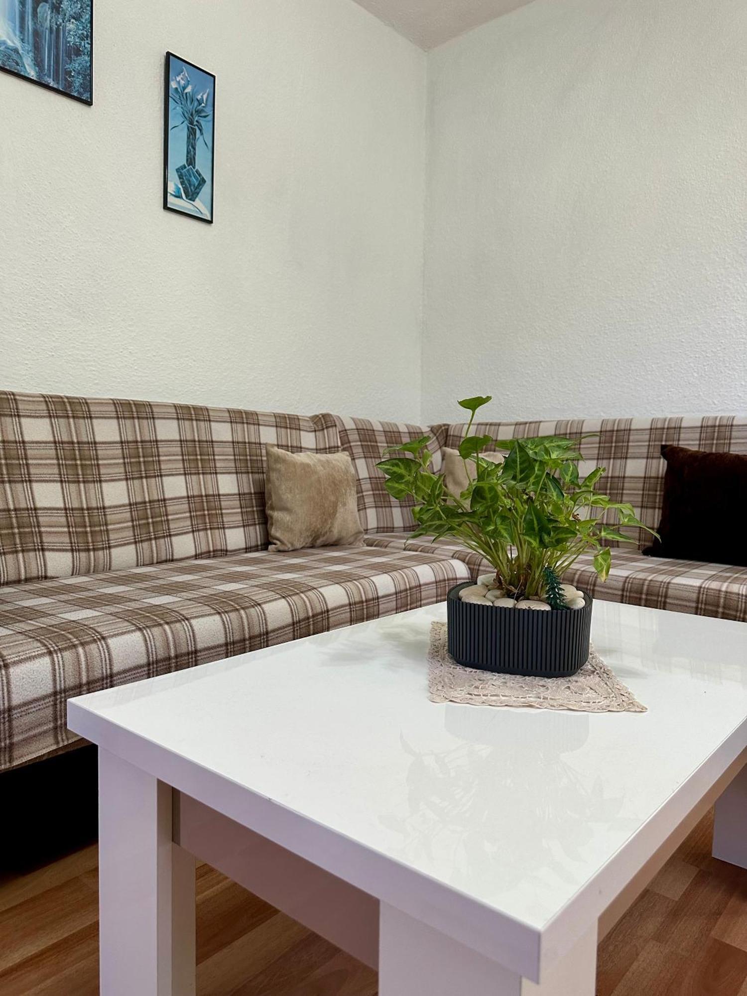 Apartmán Jea House Pogradec Exteriér fotografie