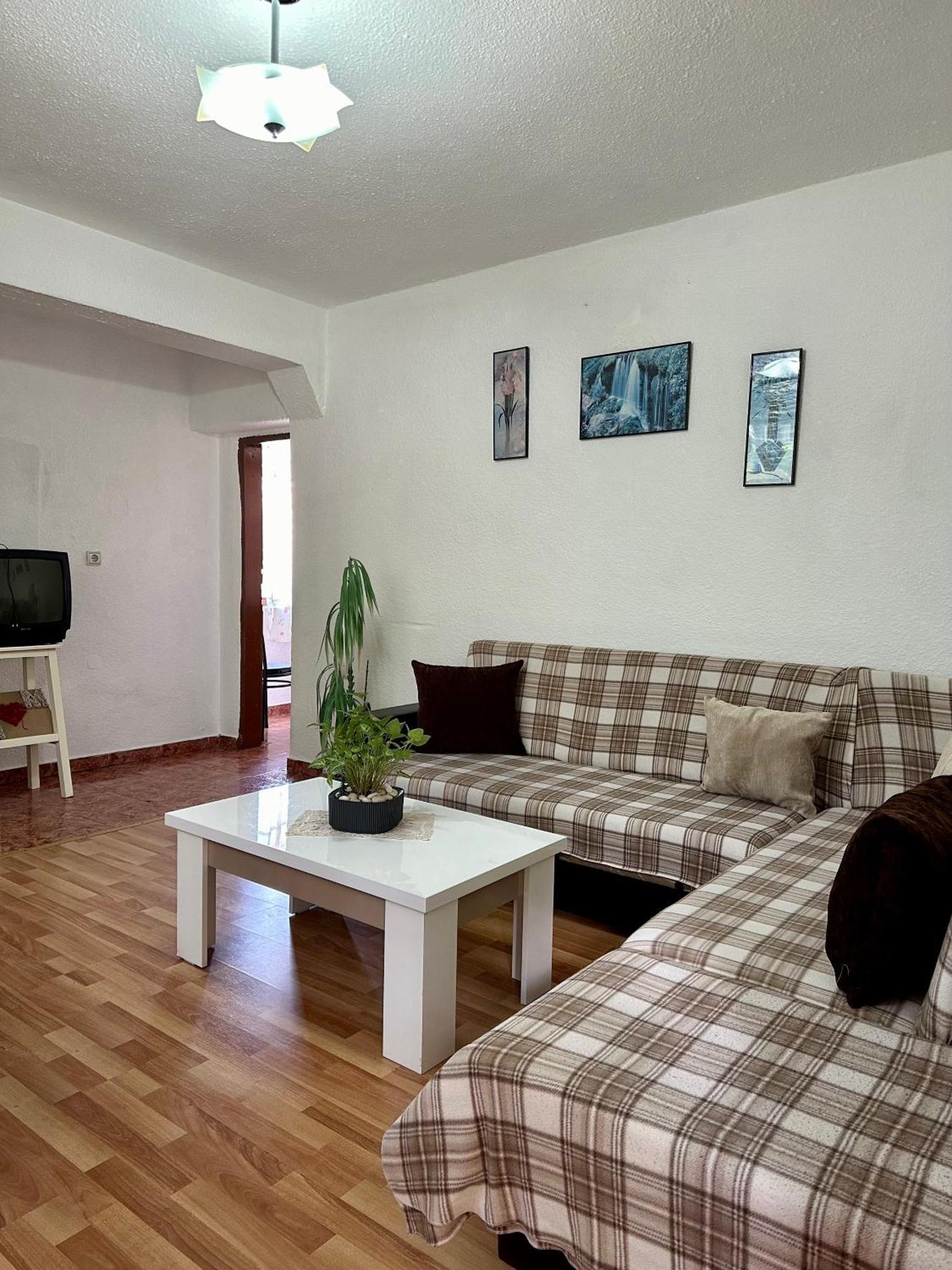 Apartmán Jea House Pogradec Exteriér fotografie